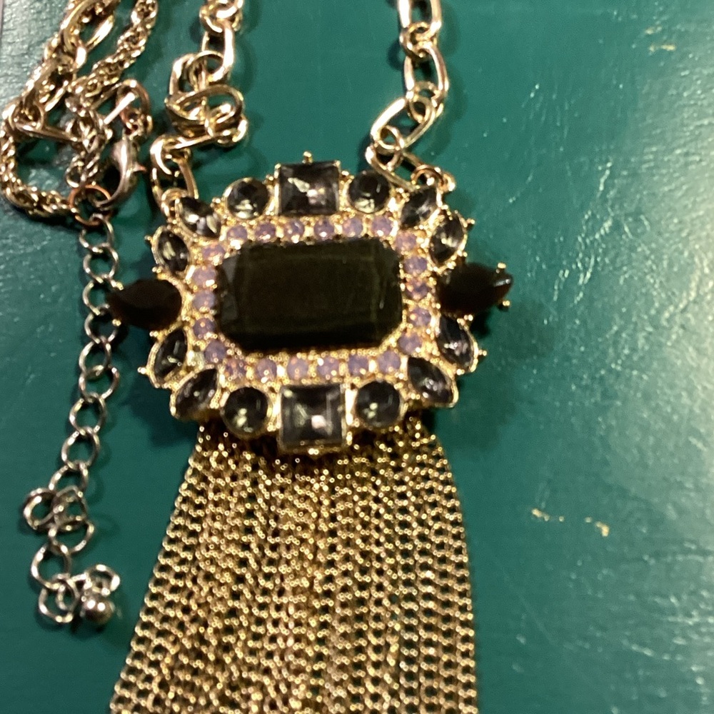 Pendant with black stone
